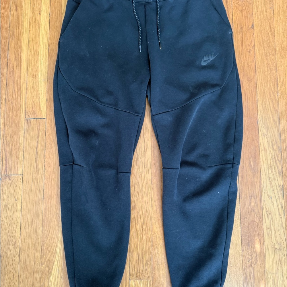 Nike Tech Men's Black Full-Zip Hoodie & Jogger Set - Picture 4 of 7